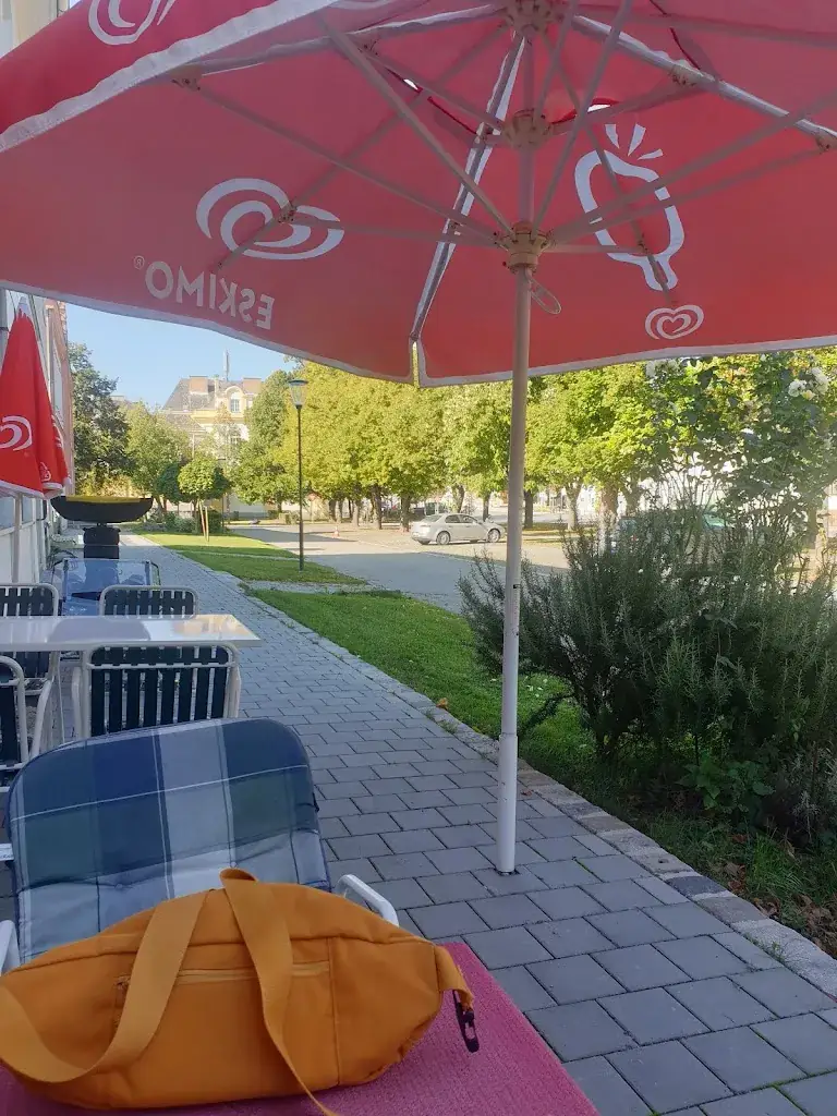 Will Bkly_Cafe Waldrauch_Marchegg_recensione