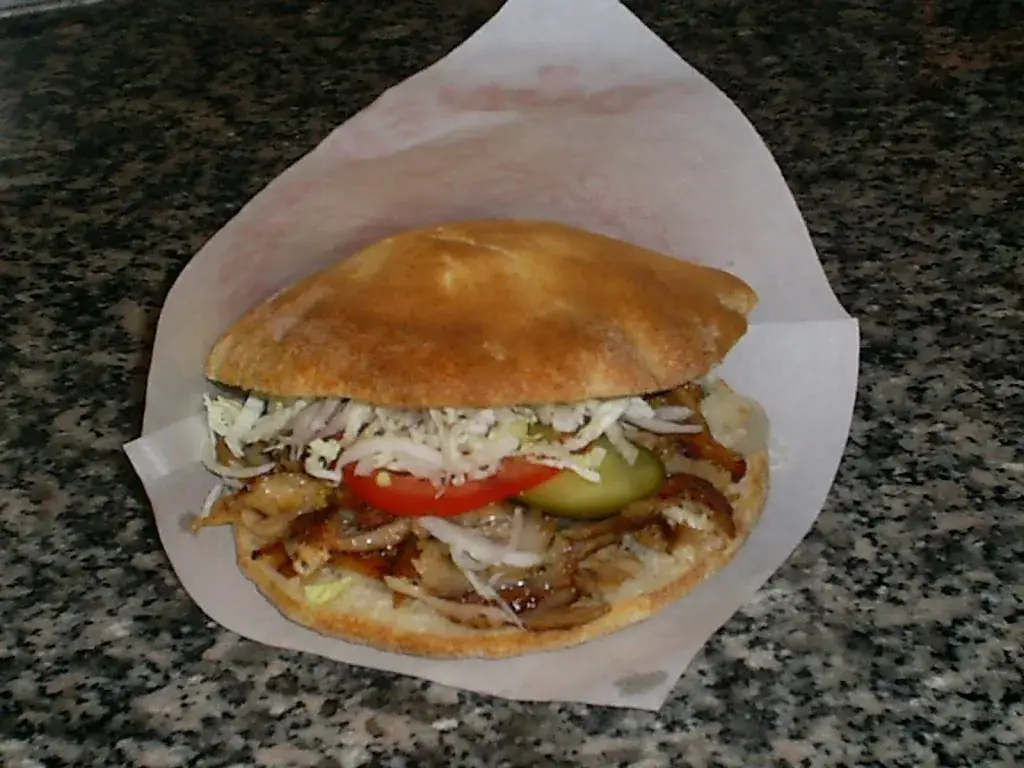 Kebap und Pizza Haus IZI_Mannersdorf am Leithagebirge_slider_image_2