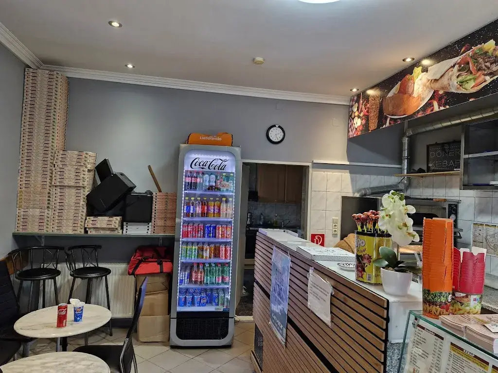 Kebap und Pizza Haus IZI_Mannersdorf am Leithagebirge_slider_image_3