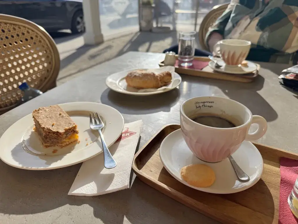 Zsuzsanna K._Café Konditorei Winter Filiale Mannersdorf_Mannersdorf am Leithagebirge_recensione