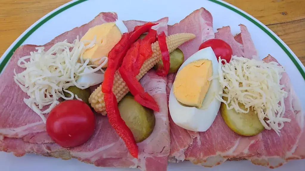 Heuriger Leo Käfer_Mannersdorf am Leithagebirge_slider_image_3