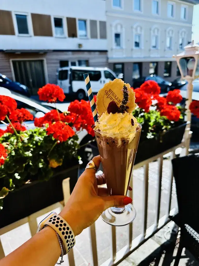 Sabooreh Rahbar zare_Cafe Maria-Theresia Braun Maria Taferl_Maria Taferl_recensione