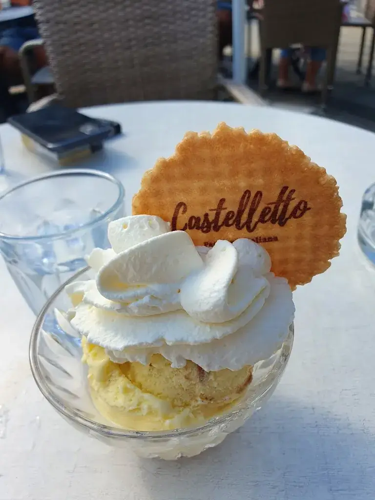 Khurram Iftikhar_Castelletto Schwechat_Mannswörth_recensione