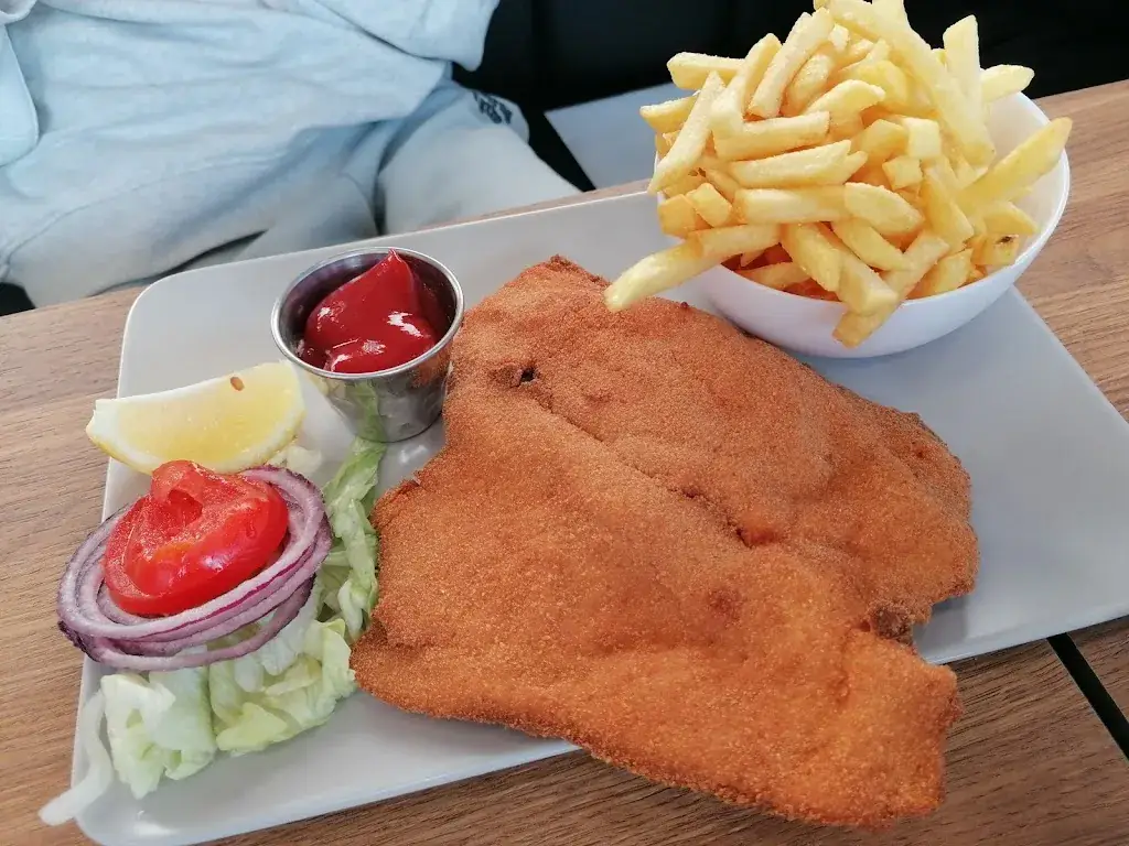 Schnitzel Hof Schwechat_Mannswörth_slider_image_3