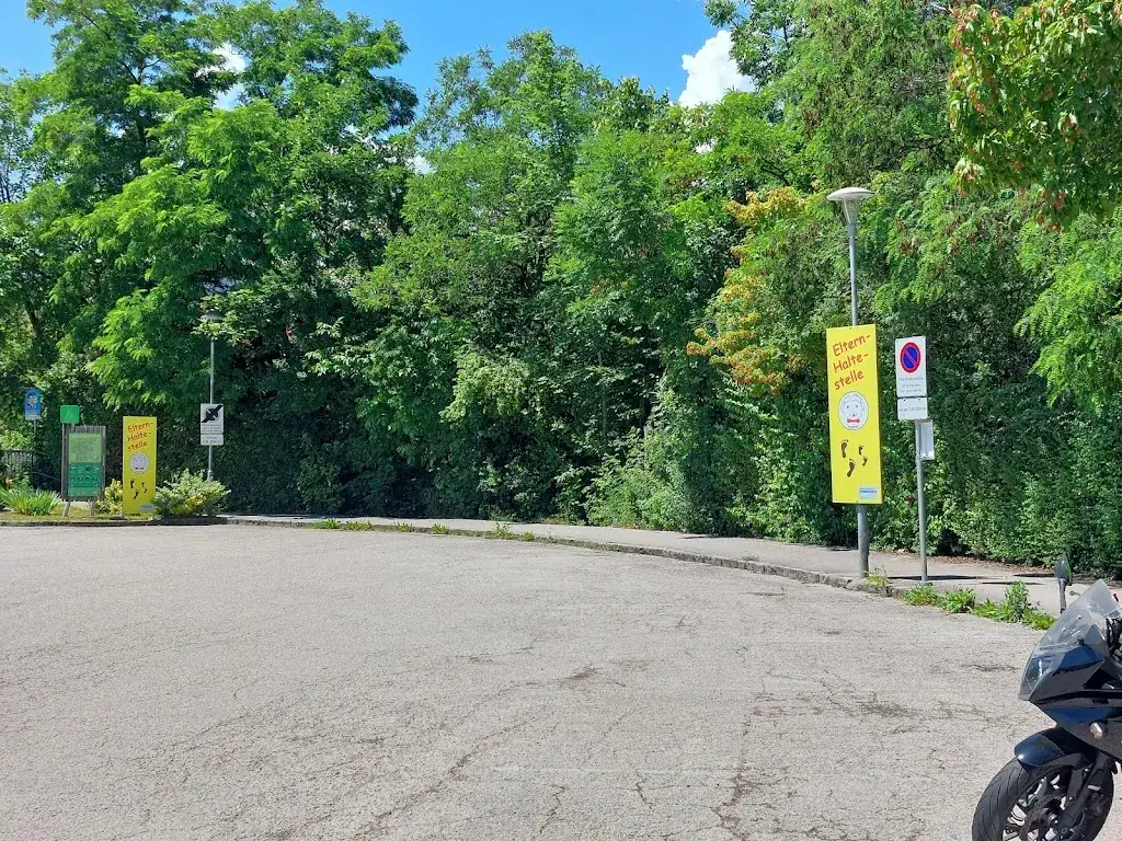 Hans Walter_Würstelstand_Markt Piesting_review