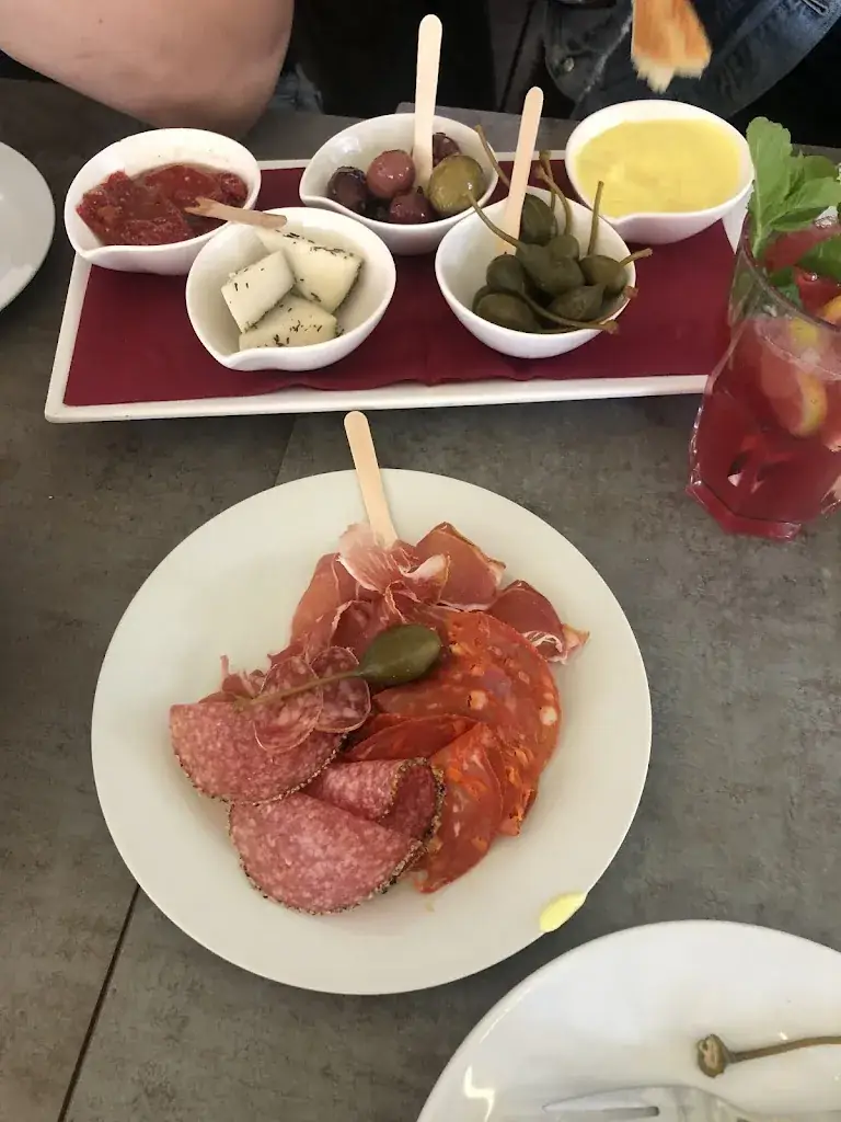 Marija Dasović_casita - der Spanier im Herzen Mödlings_Mödling_recensione