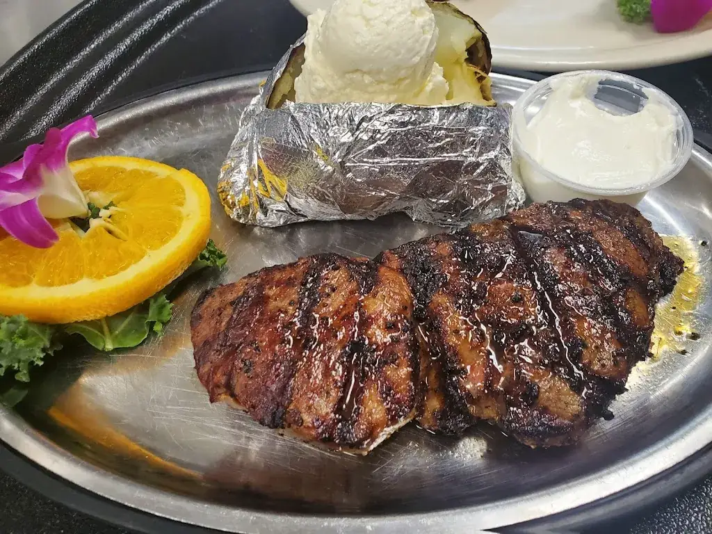 Kitzie's | Restaurant & Lounge_Martinsberg_slider_image_3