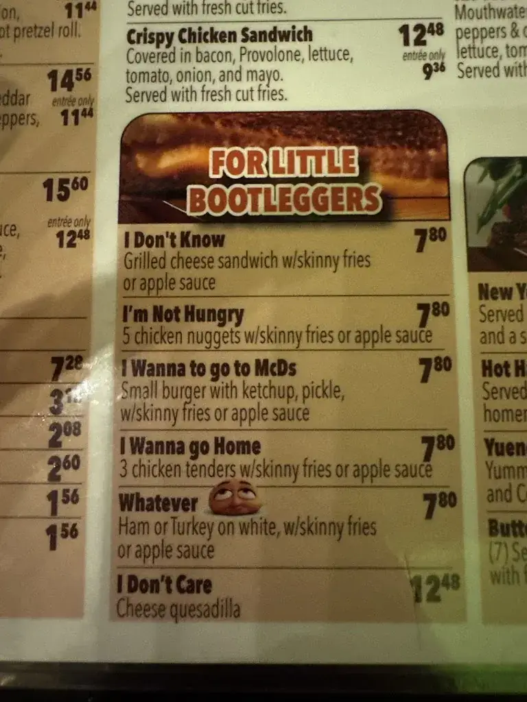 Lindsey Offner_The Copper Still Pub & Grill_Martinsberg_review