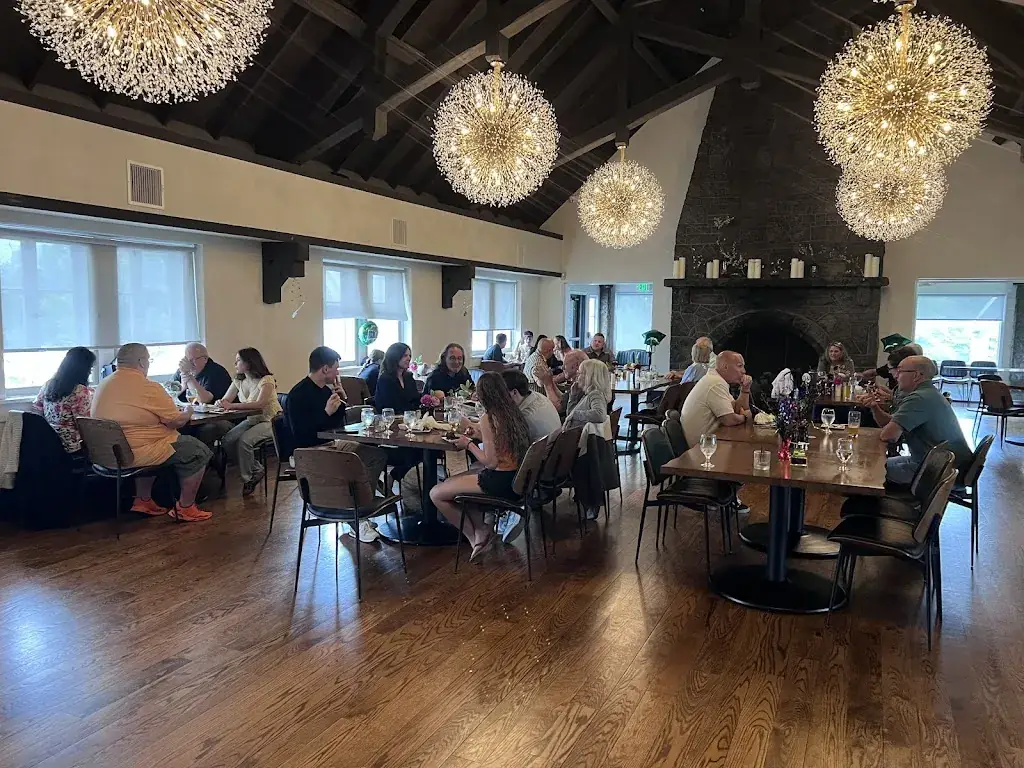 Laura Aulisio_The Sycamore at Stonebridge_Martinsberg_recensione