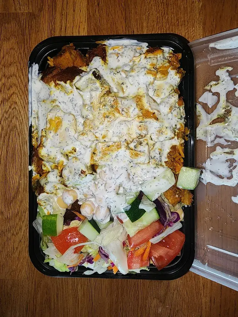 TaNicia Smith_GREEN CAFE ( HALAL )_Martinsberg_recensione