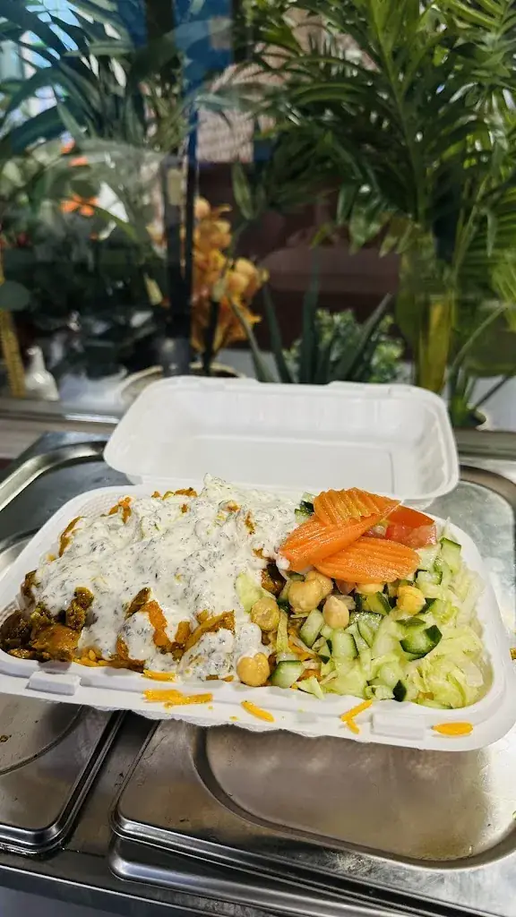 GREEN CAFE ( HALAL )_Martinsberg_slider_image_2