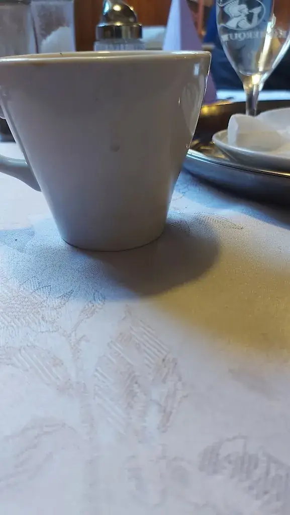 Ivana Zivanovic_Gasthaus MO.JI.TO_Moosbrunn_review