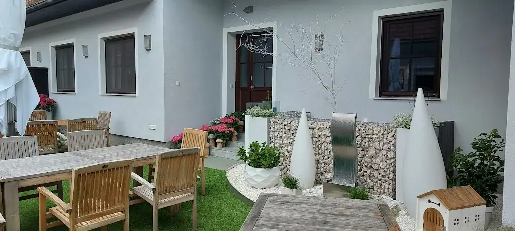 Gasthaus Rödl_Muckendorf an der Donau_slider_image_2