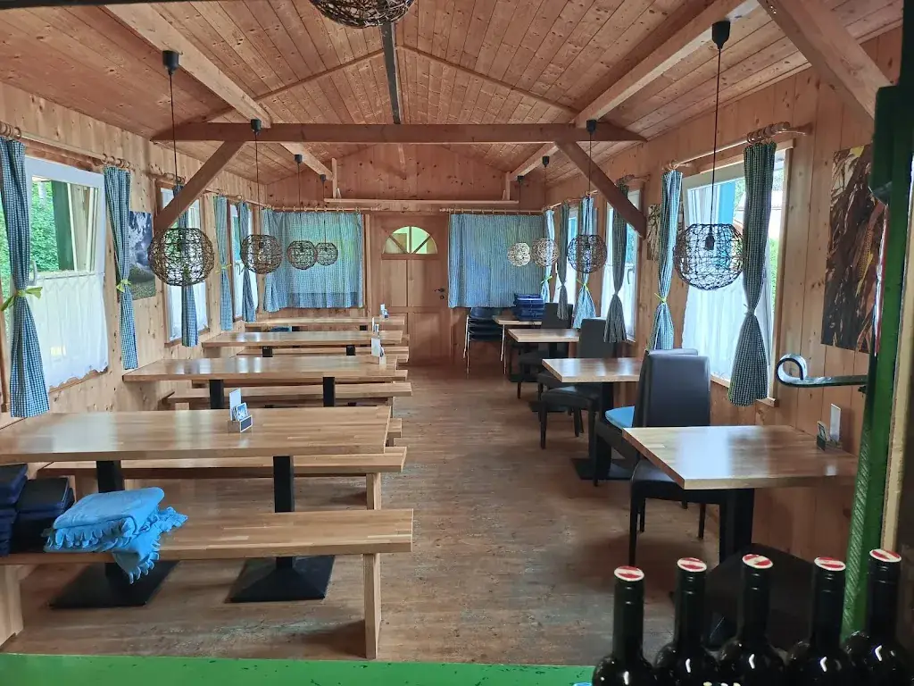 Zur Mucke (Jausenstation) ristorante a Muckendorf an der Donau