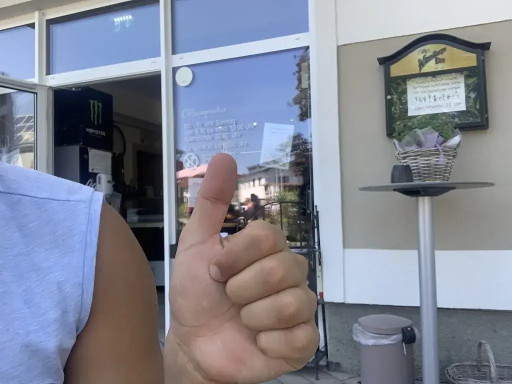 Ruslan Panahov_die Plauderei_Muckendorf an der Donau_review