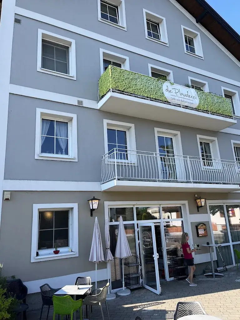 Travel Alex DeNiro_die Plauderei_Muckendorf an der Donau_review