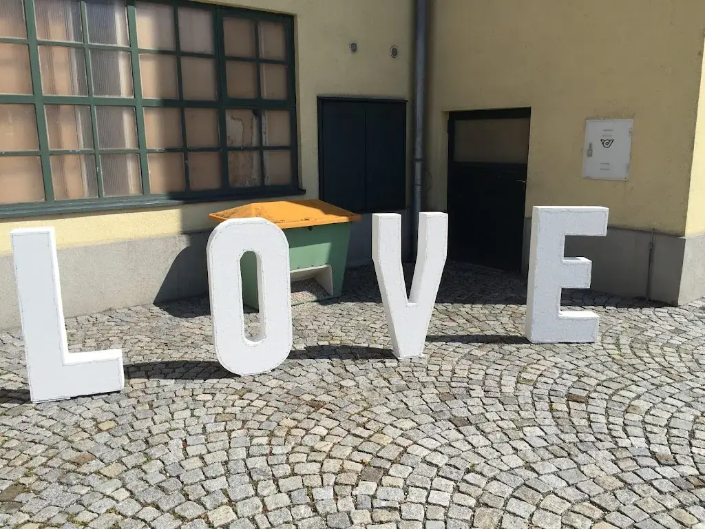 Mansour Saliba_Kammgarnsaal_Möllersdorf_avis