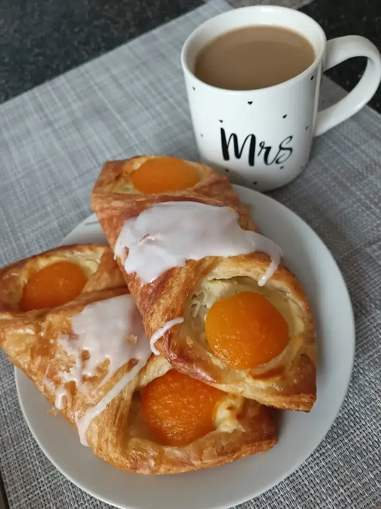 Ružica Blažević_Cafe, bakery, spices FALY_Möllersdorf_avis