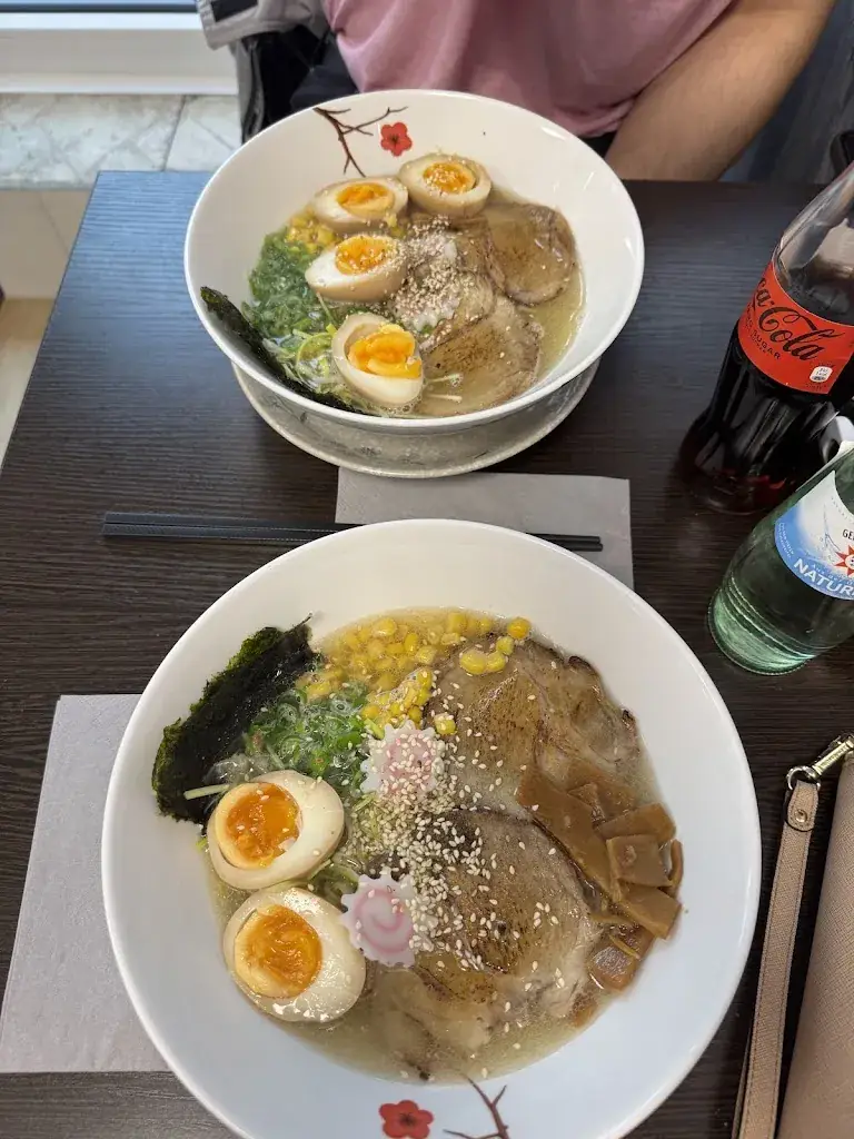 Shae Bolis_Pho House Bistro_Miesenbach_avis