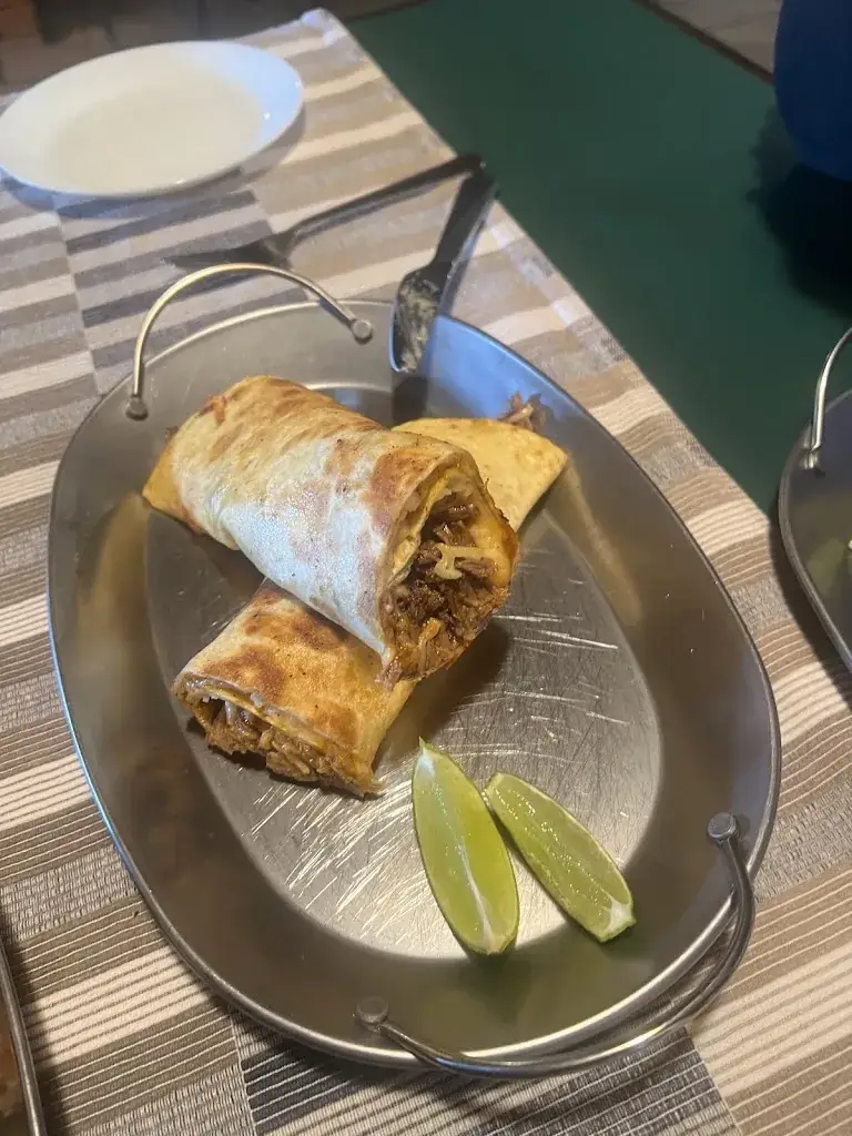 Alex Gonzalez_Ancho's Food Truck_Miesenbach_review