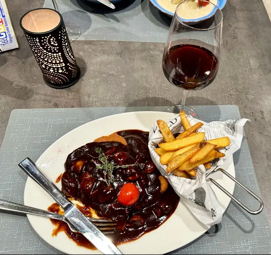 Marian Haftel Smith_Restaurant 