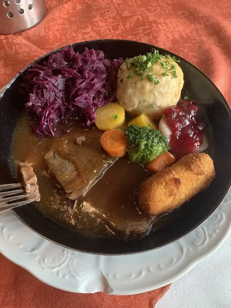 Виктория Ищик_Gasthaus zum Schwarzen Adler_Neumarkt an der Ybbs_review