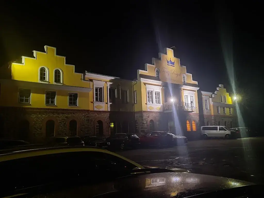 Yuzu_Tanz Royal - Herrenhaus_Neumarkt an der Ybbs_recensione