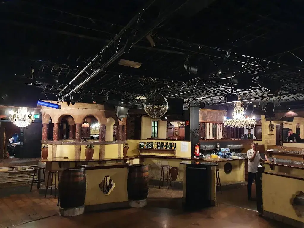 Tanz Royal - Herrenhaus_Neumarkt an der Ybbs_slider_image_1