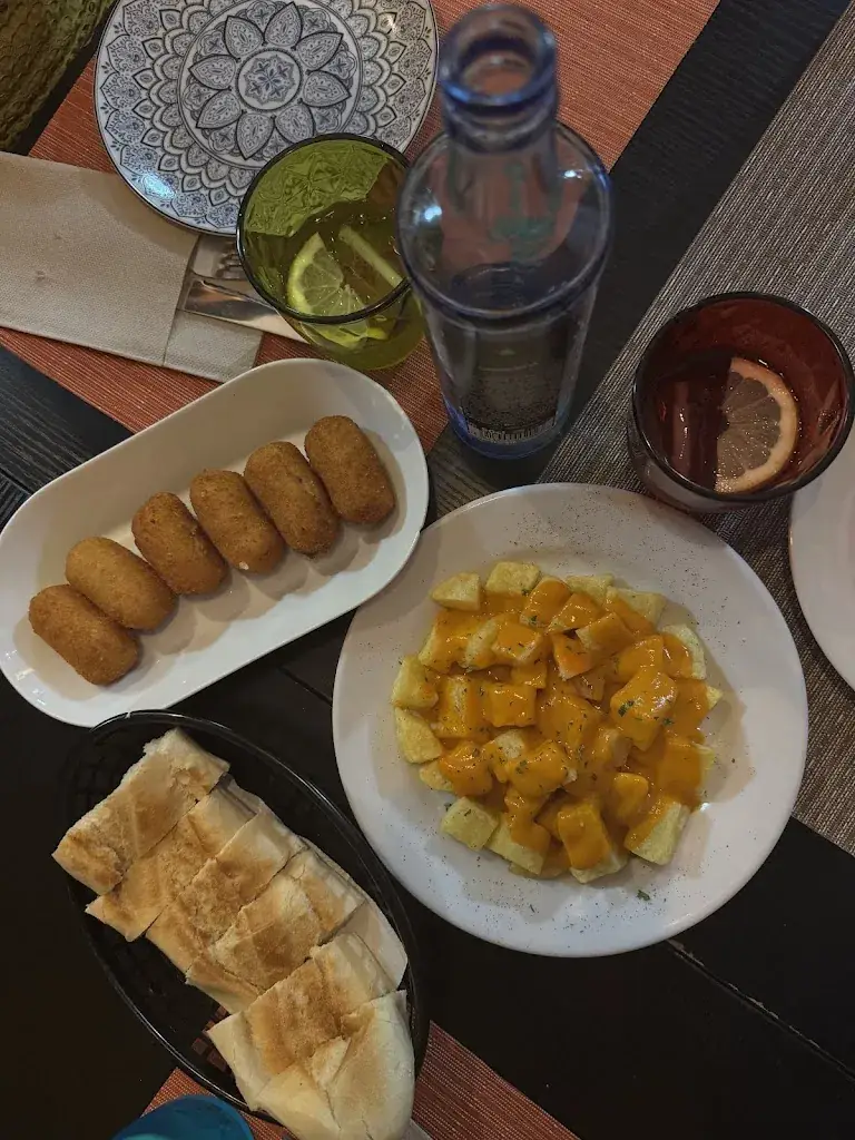 Samantha Dao_Taberna pirámide | Recomendado_Kleinhöflein im Burgenland_review