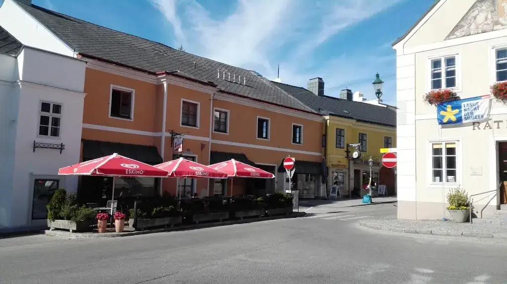 Cafe Millennium_Neulengbach_slider_image_2