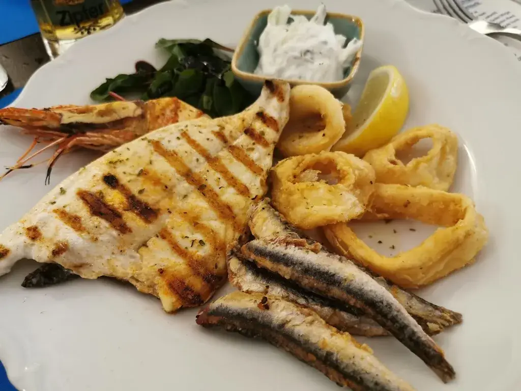 Menu_Nostos Greek Mediterranean Restaurant_Mistelbach_image_9