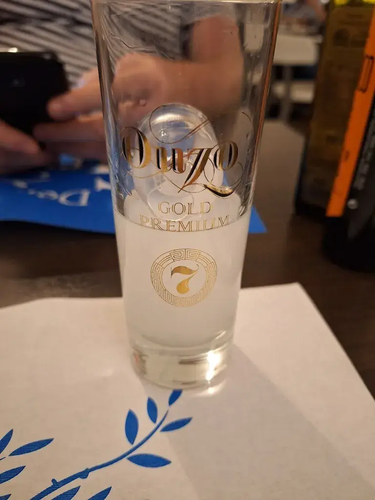 György Sánta_Nostos Greek Mediterranean Restaurant_Mistelbach_review