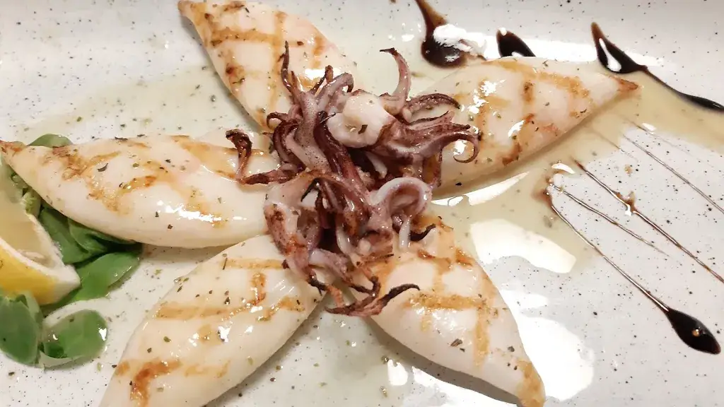 Nostos Greek Mediterranean Restaurant_Mistelbach_slider_image_3