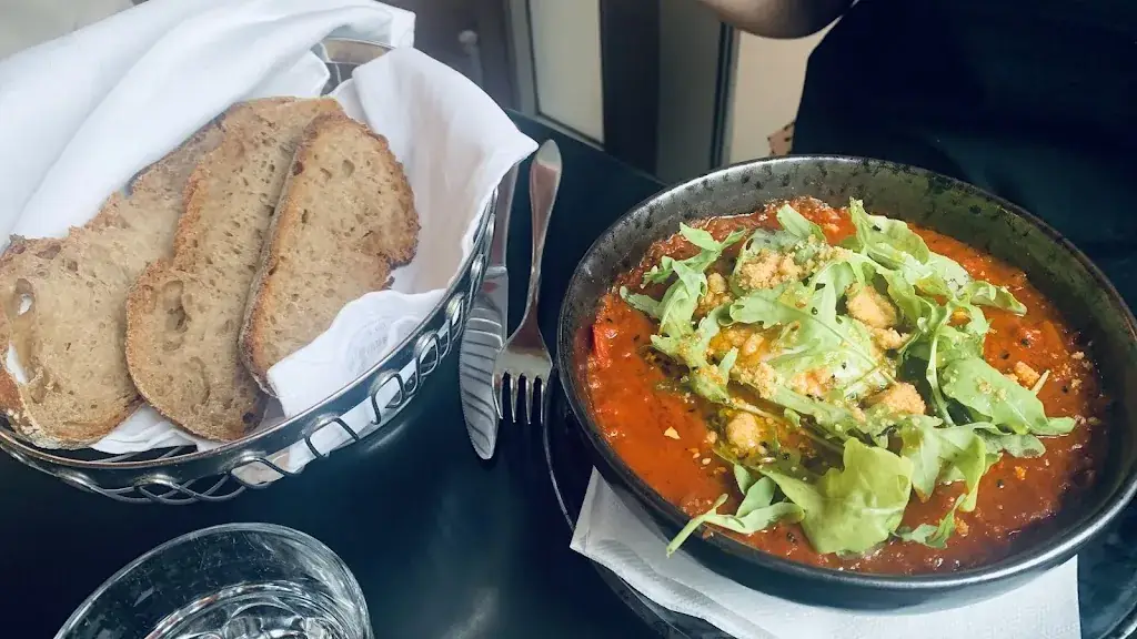 Peter McLK_Cafe Harlekin Mistelbach_Mistelbach_recensione