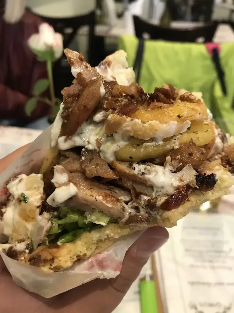 Sasho Ikonomovski_Taverne Gyros_Mistelbach_avis