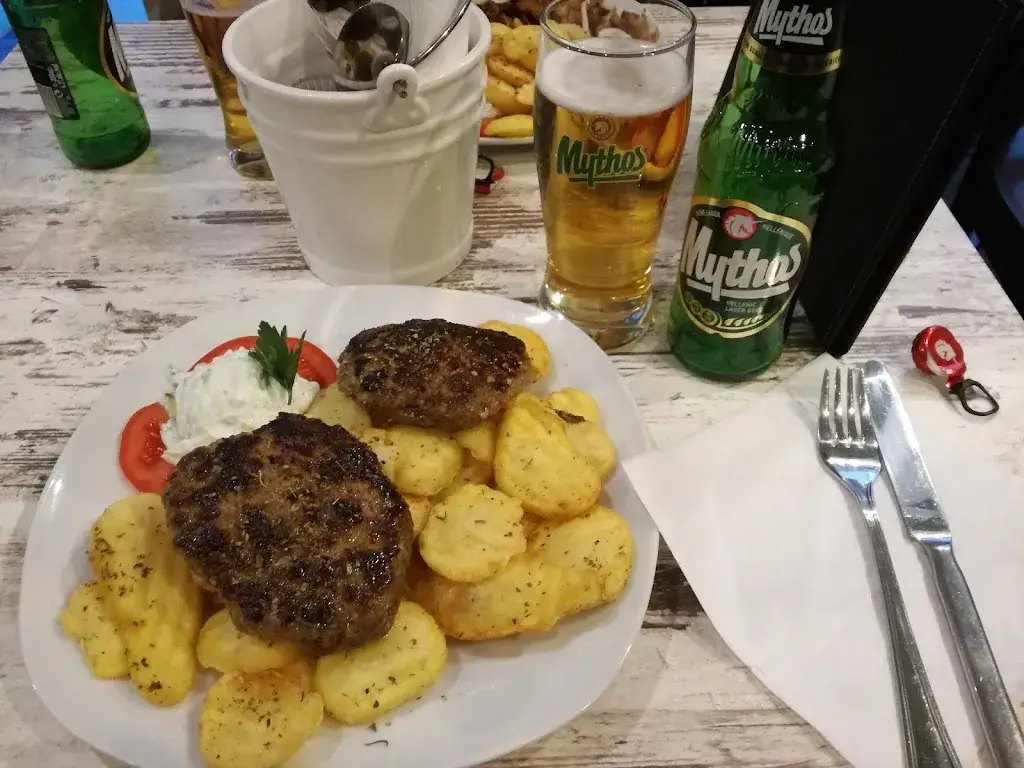 Elekes Attila_Taverne Gyros_Mistelbach_avis