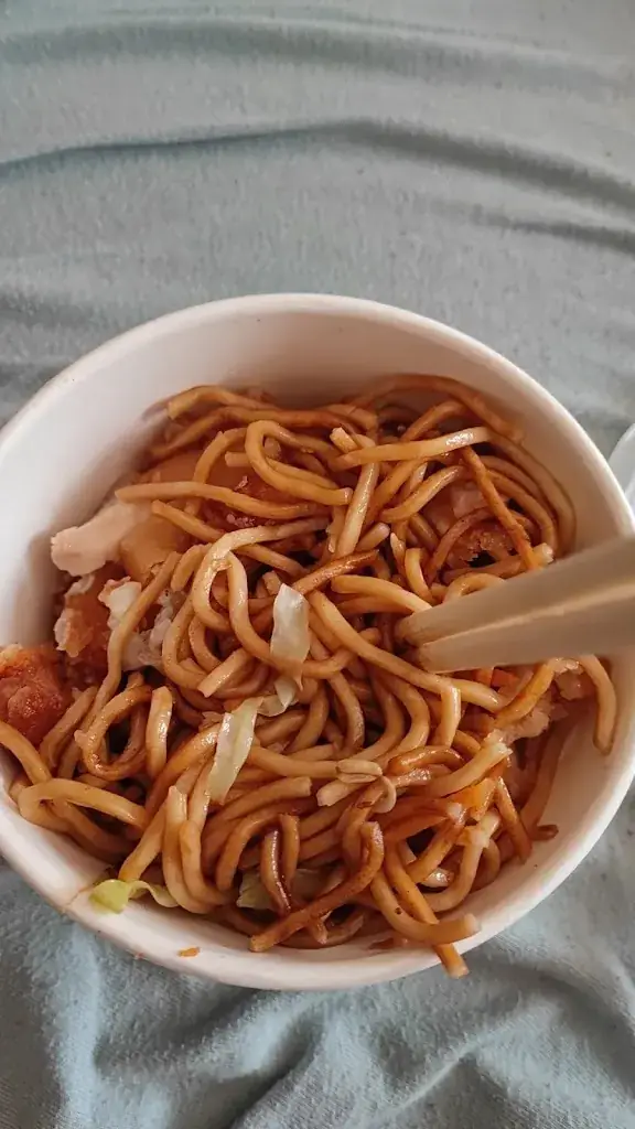 Bianca Castillo Bonilla_Yaki Noodle_Mistelbach_review