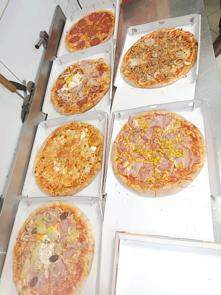 Pizzeria Ristorante Camillo - Saad Pizzeria_Mistelbach_slider_image_2