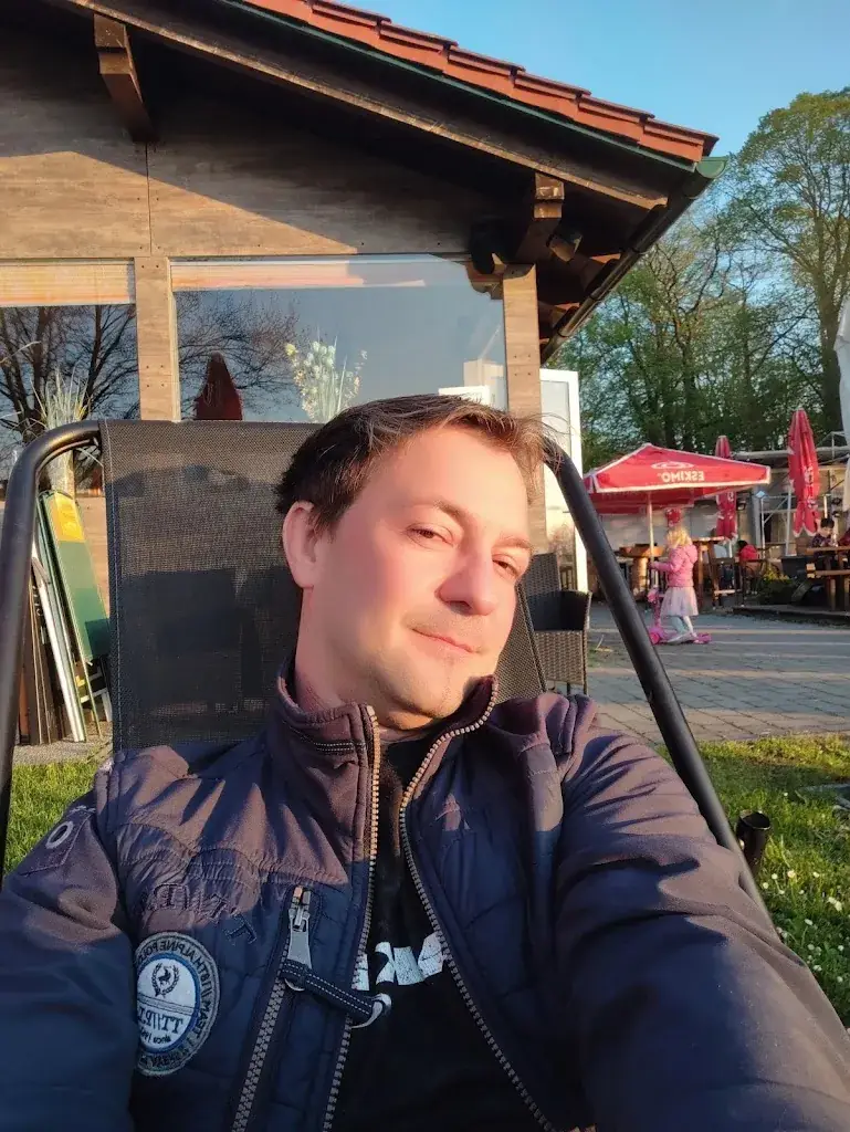 Dieter Muik_Seeplatz'l_Ober-Grafendorf_recensione