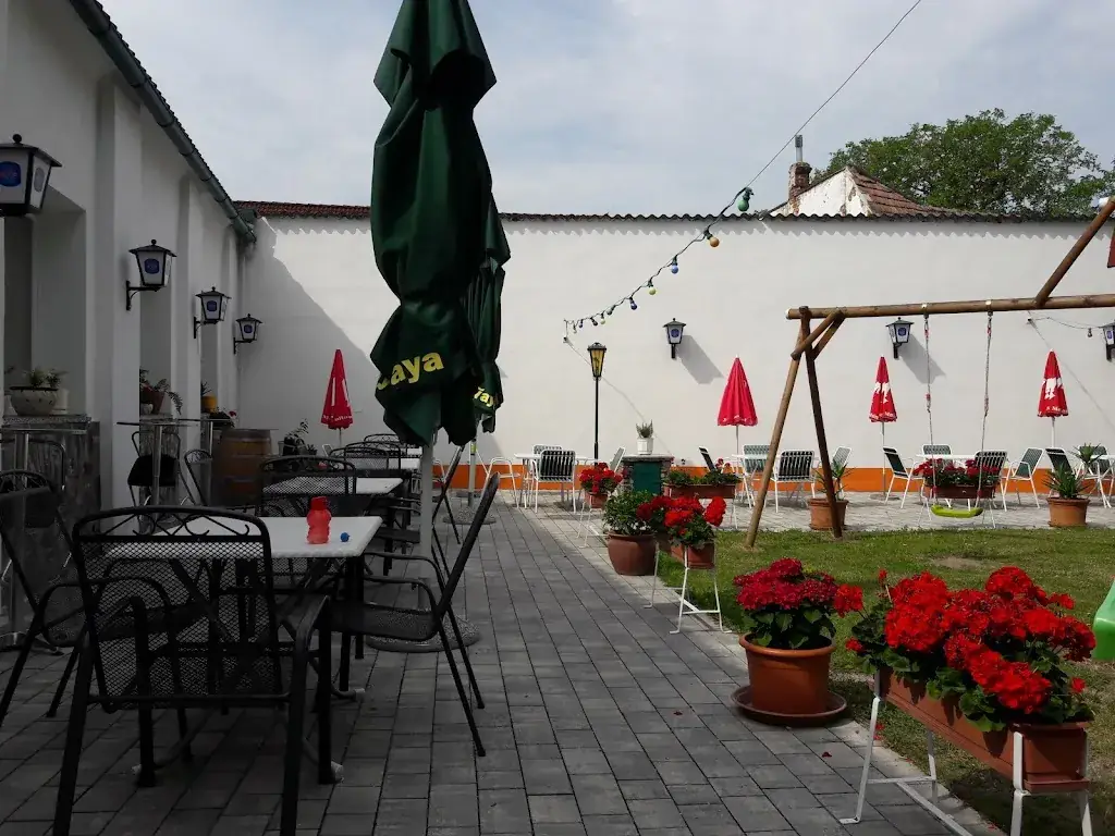 Cafe-Restaurant Waya ristorante a Lackenbach