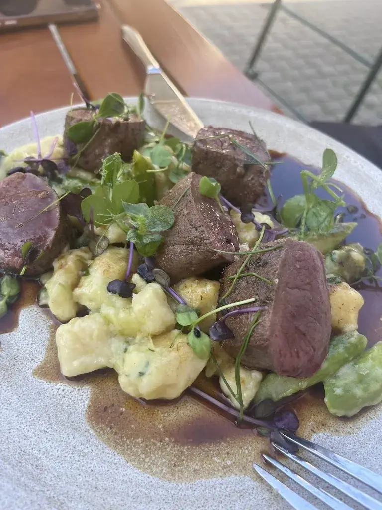 Die Pinotheque restaurant à Oberwaltersdorf