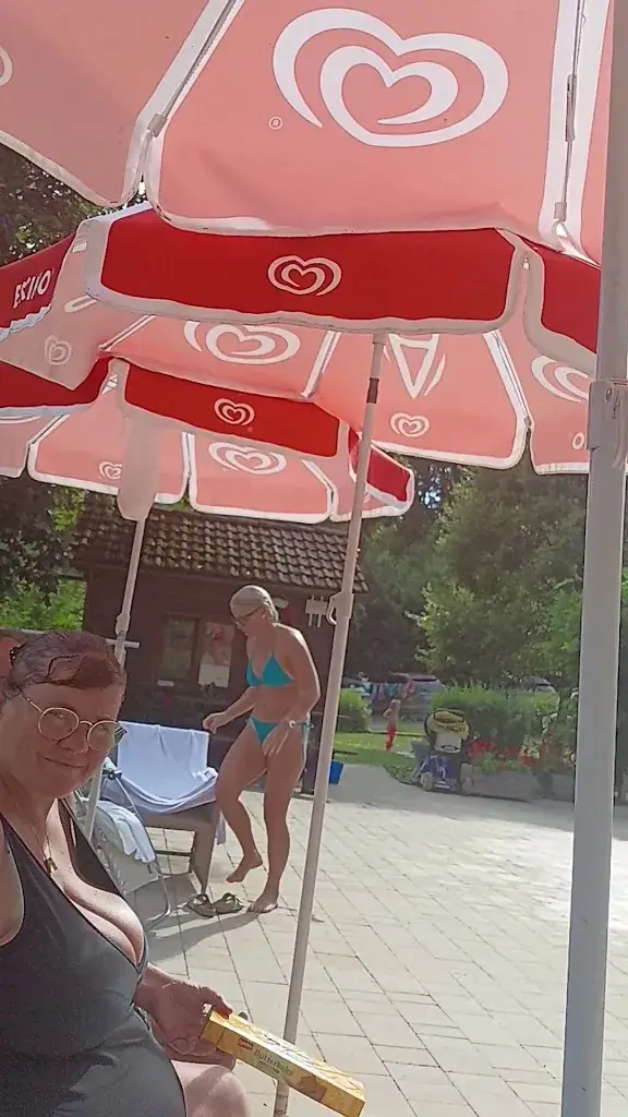 Manuela Wittmann_Waldbad_Oberwölbling_review