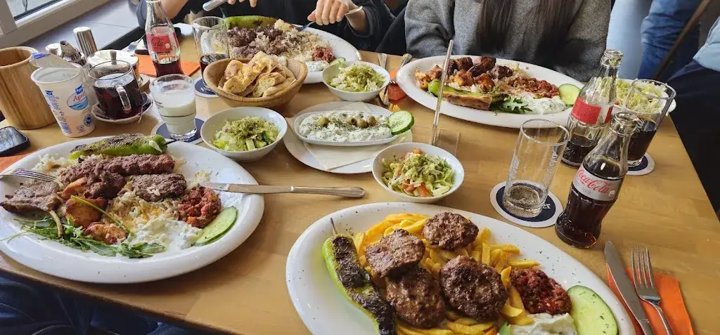 Reyna Ocakbasi_Oeynhausen_slider_image_3