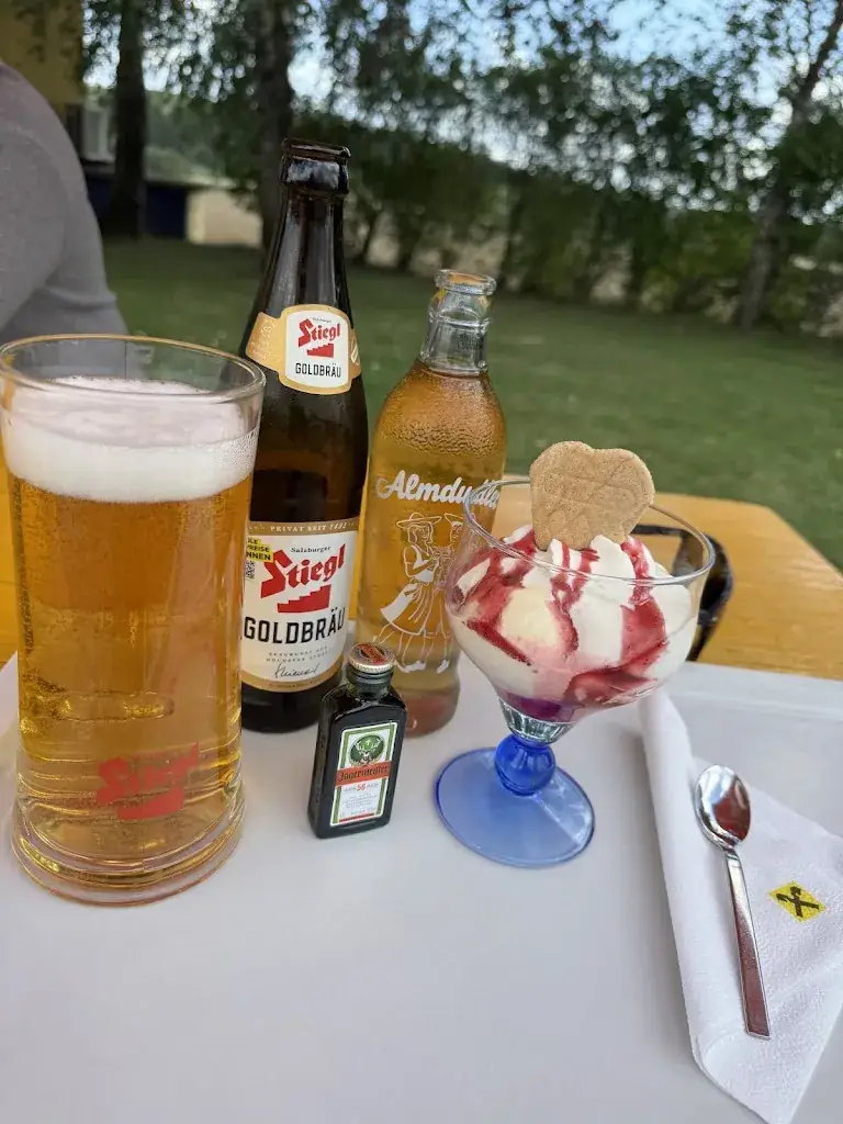 Ádám Göblyös_Station Lackenbach / Lokal der sonnenland draisinentour_Lackenbach_recensione