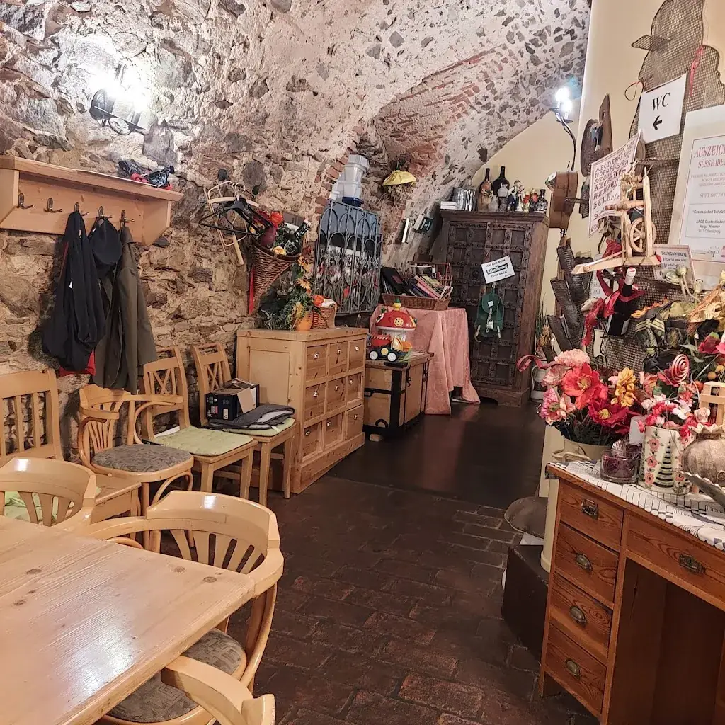 Heuriger Im Schloss ristorante a Ottenschlag