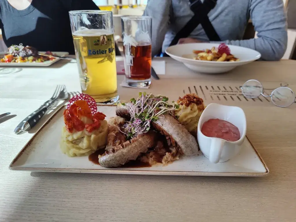 Frank Cohen_Nebelhorn-Gipfelhütte Restaurant_Obersdorf_recensione