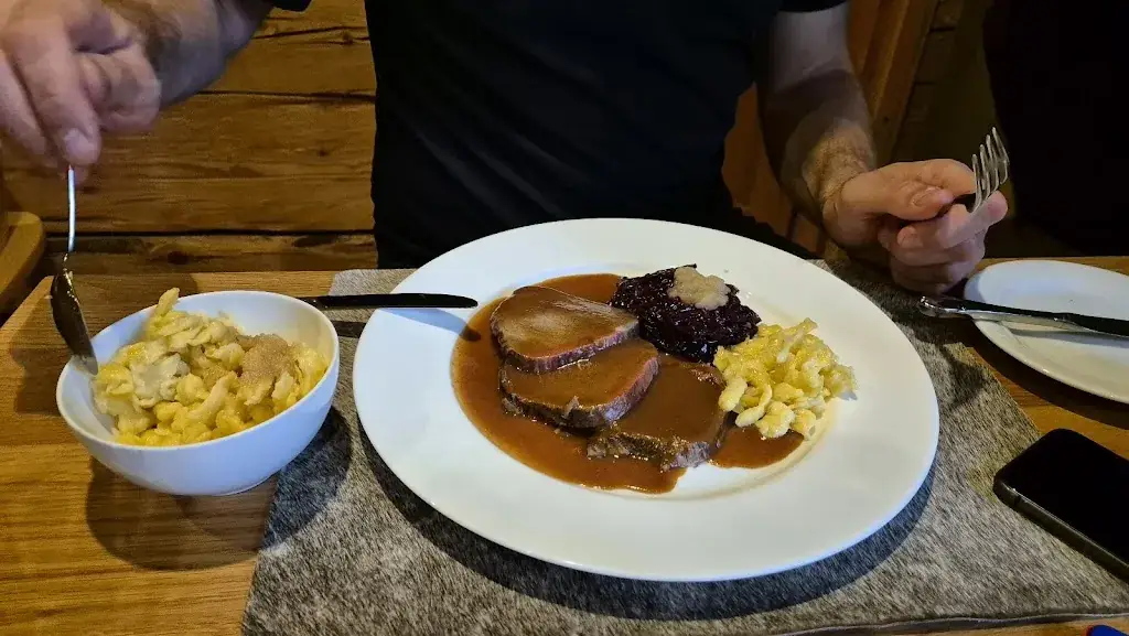 Jana Pavlin_Das Jagdhaus_Obersdorf_avis