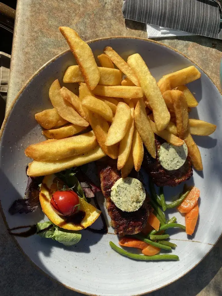 Moze Karim_Don Carlos_Oberhausen_recensione