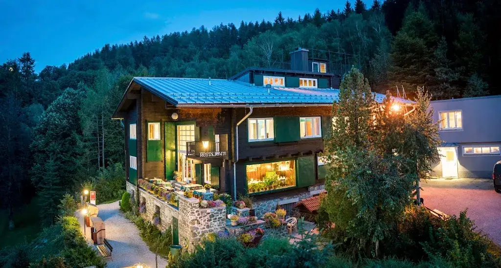 Hotel Looshaus am Kreuzberg_Payerbach_slider_image_1