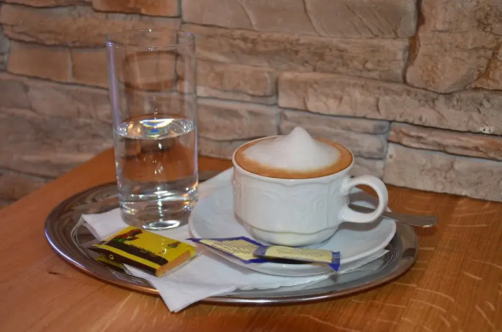 Gasthof Hotel Raymund ristorante a Pernersdorf